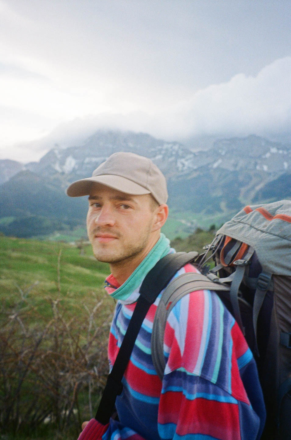 Portrait of Melle de Groot, freelance filmmaker and video editor based in the Netherlands